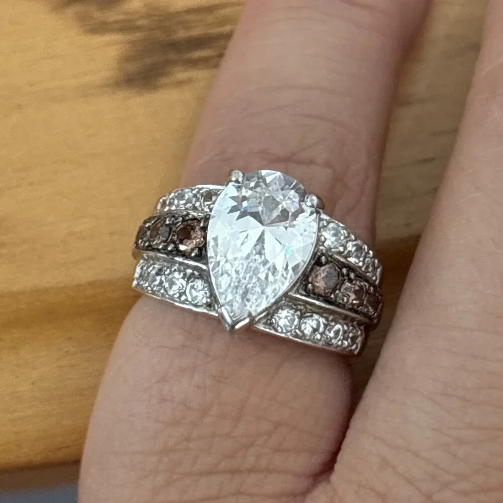 ROSS SIMONS Sterling Silver Bold Pear Cut Solitaire White and Chocolate CZ Sz 6